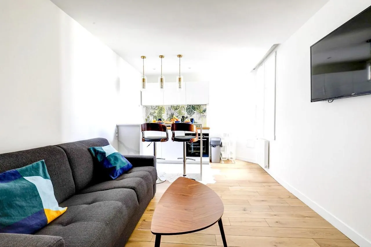 Tuileries - Louvre City Apartment Francia