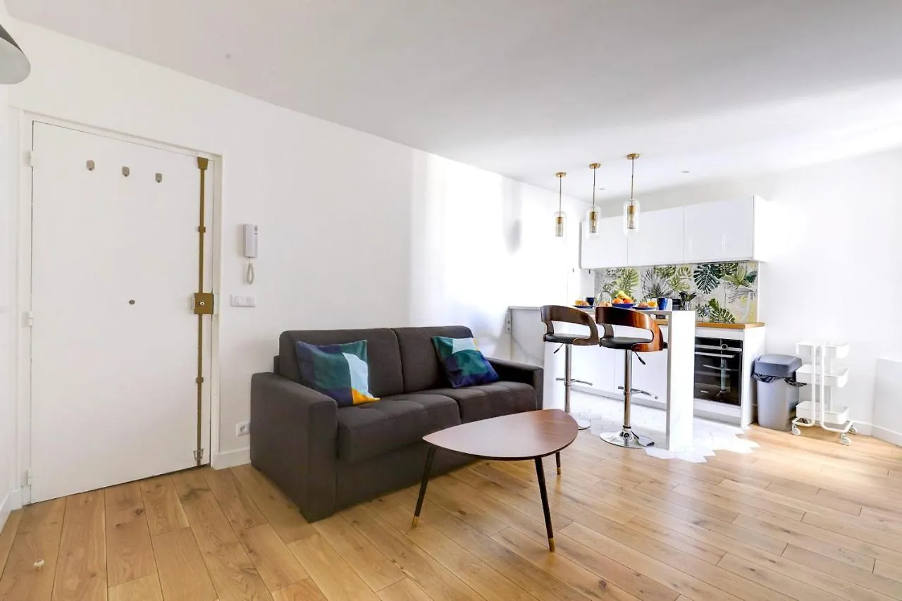 Tuileries - Louvre City Apartment  Parigi